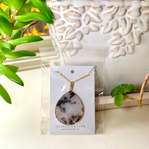 White Agate/ Moss Boho Style Necklace - Picture 5 of 15